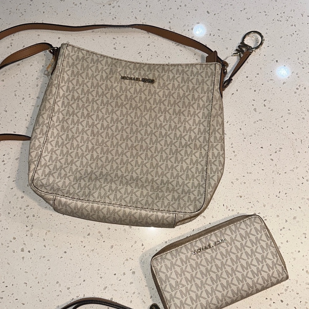 MICHAEL KORS PURSE + WALLET